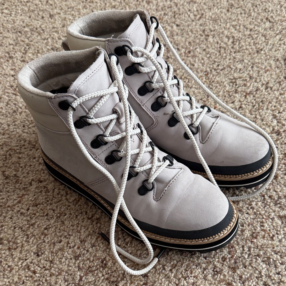 Tom’s leather boots